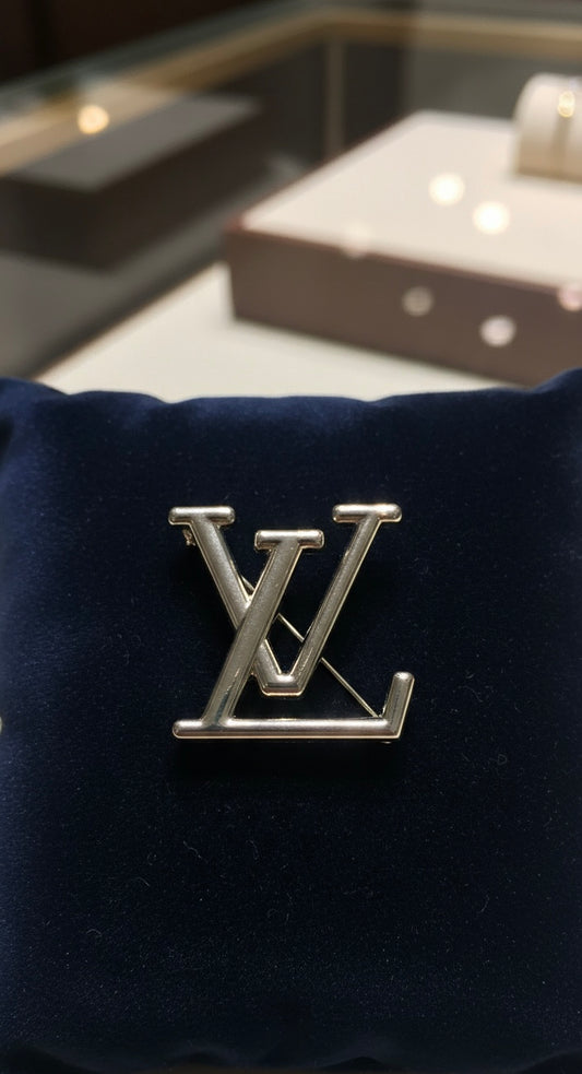 Lux Brooch ๐ฅ๐ฅ๐ฅ๐ฅ๐ฅ๐ฅ