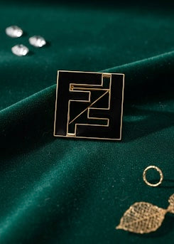 Lux Brooch🔥🔥🔥🔥