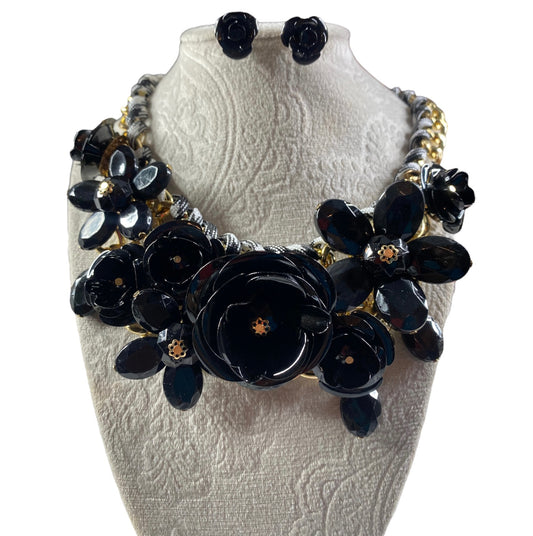 Black Floral Cluster Necklace Set!