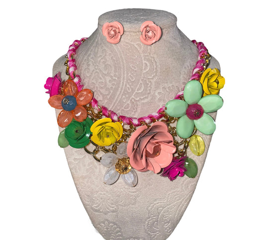 Colorful Floral Cluster Necklace Set!